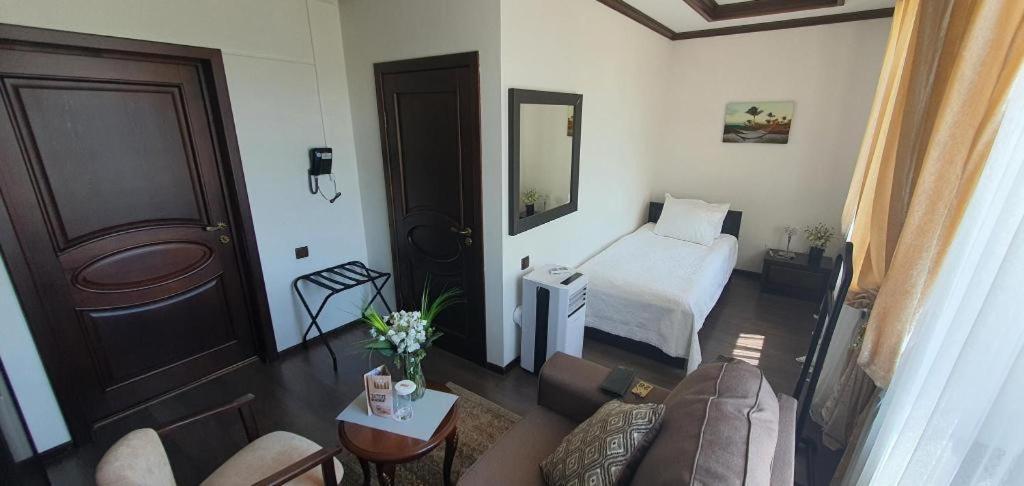 Hotel Krez คีซีลอร์ดา ภายนอก รูปภาพ